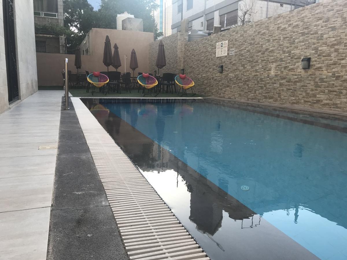 Almond Hotel Apartments Amman Eksteriør billede